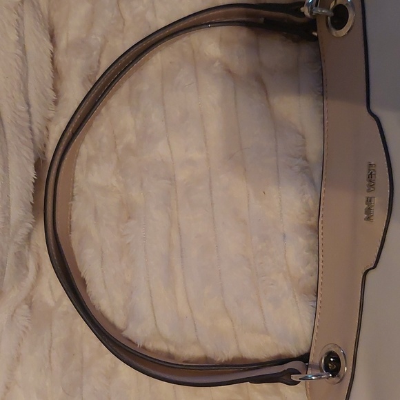 EUC Nine West Cream and Tan Purse - Picture 6 of 9